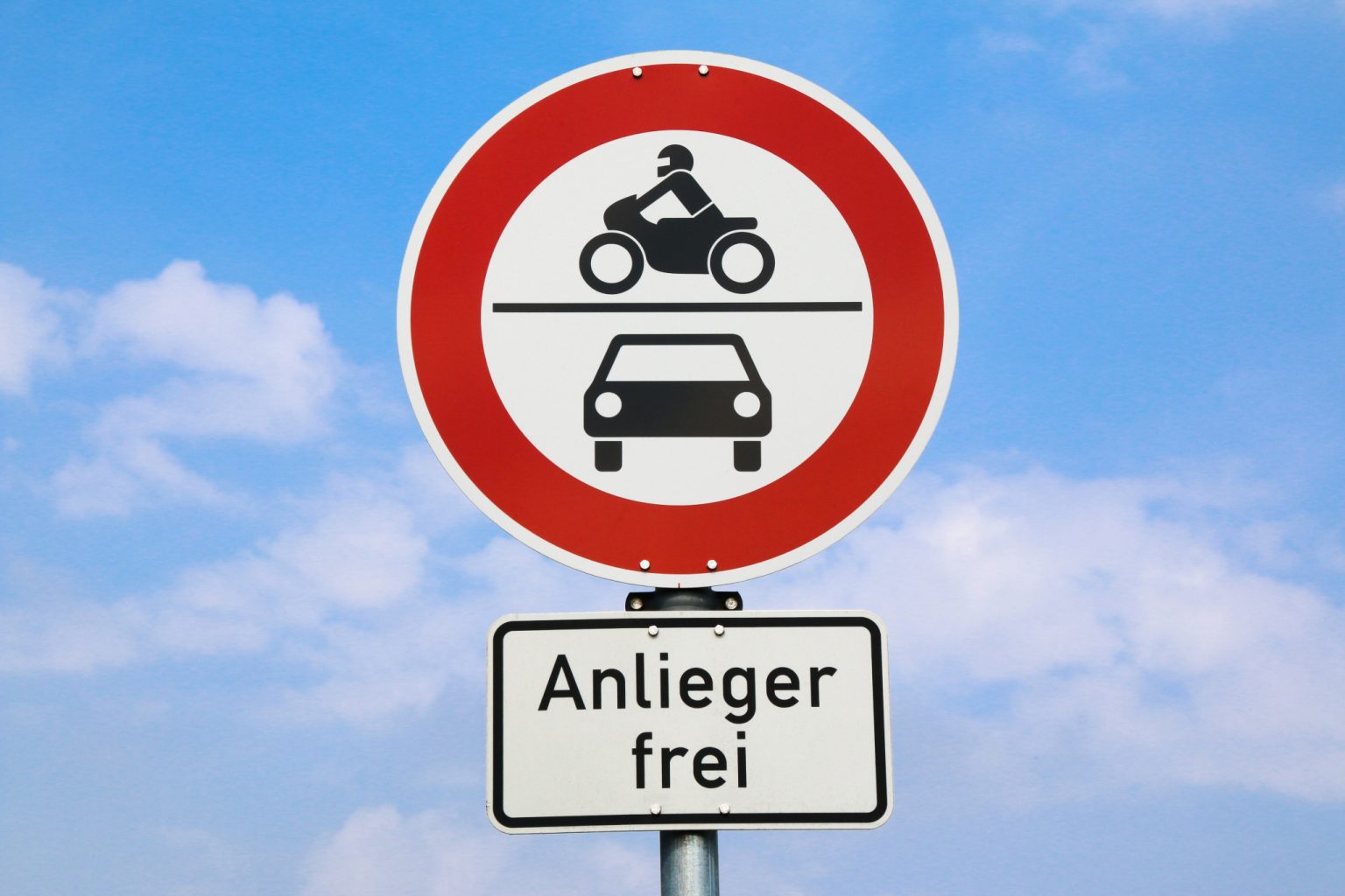Was Kostet Es In Einer Strasse Anlieger Frei Parken freeyou.de