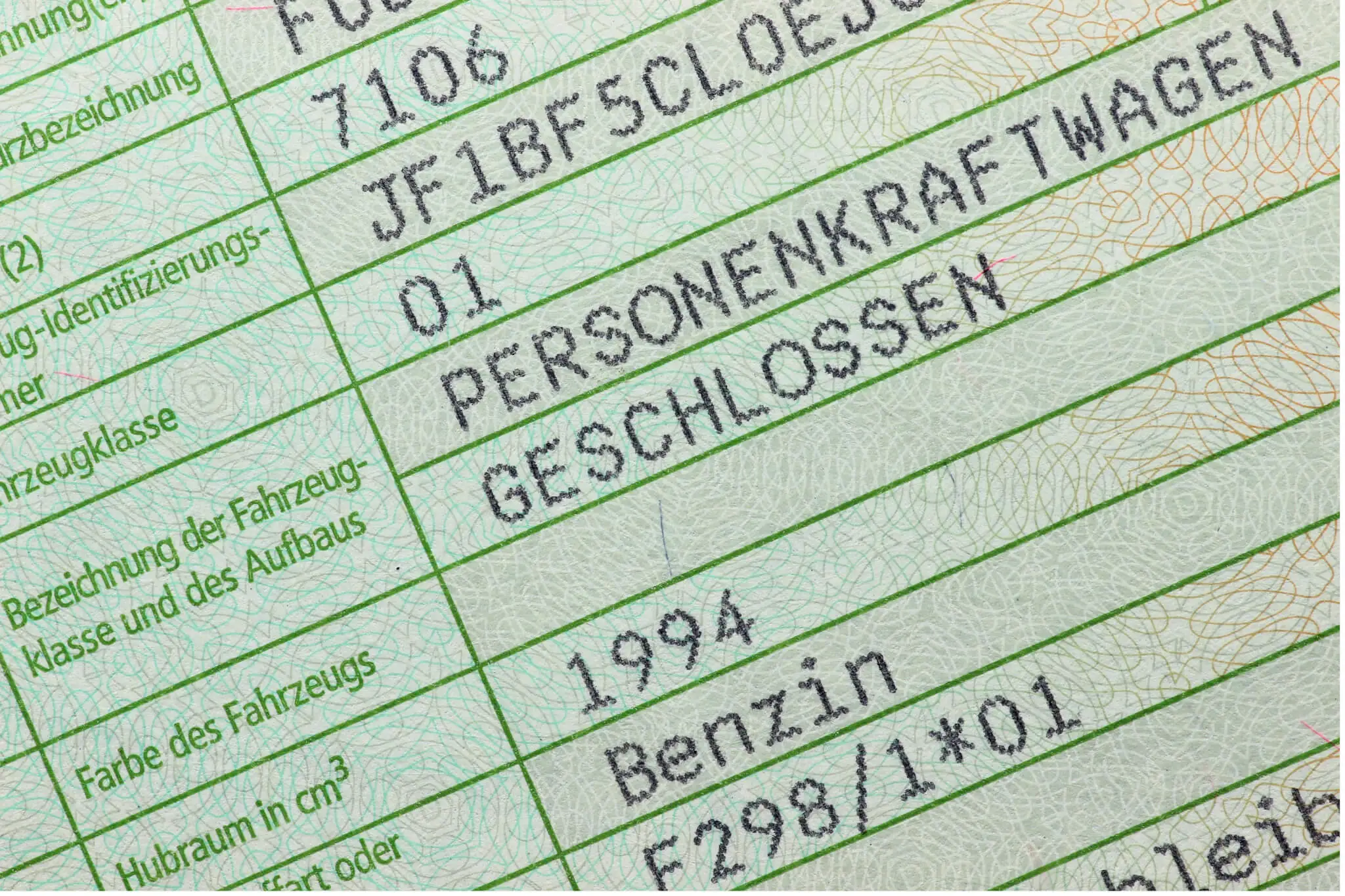Details eines Fahrzeugscheins