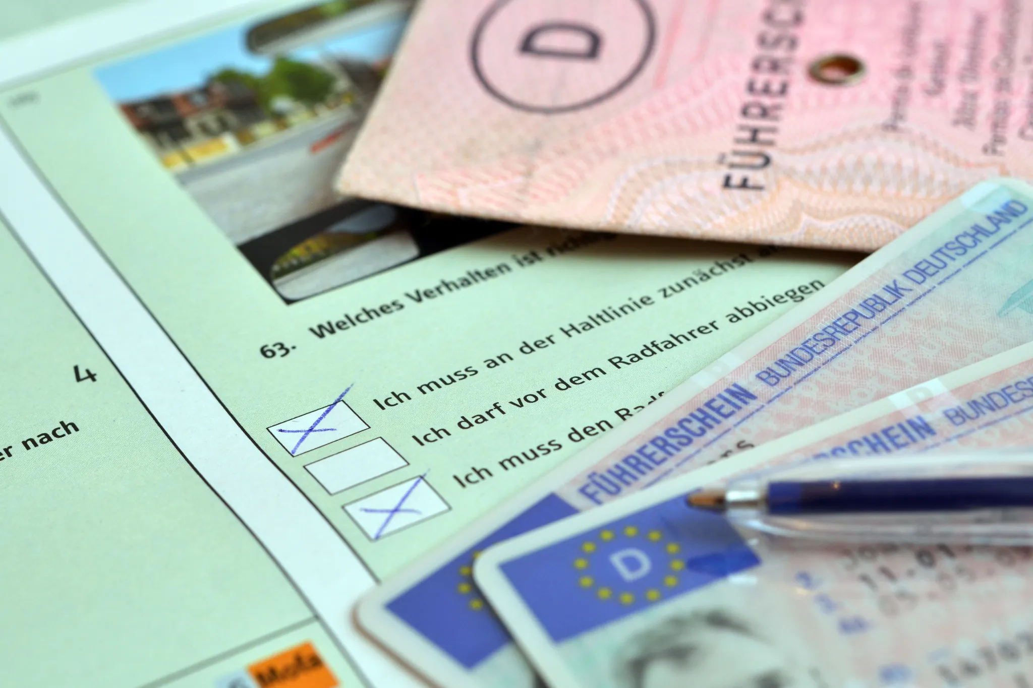 Fahrschule Prüfungsunterlagen